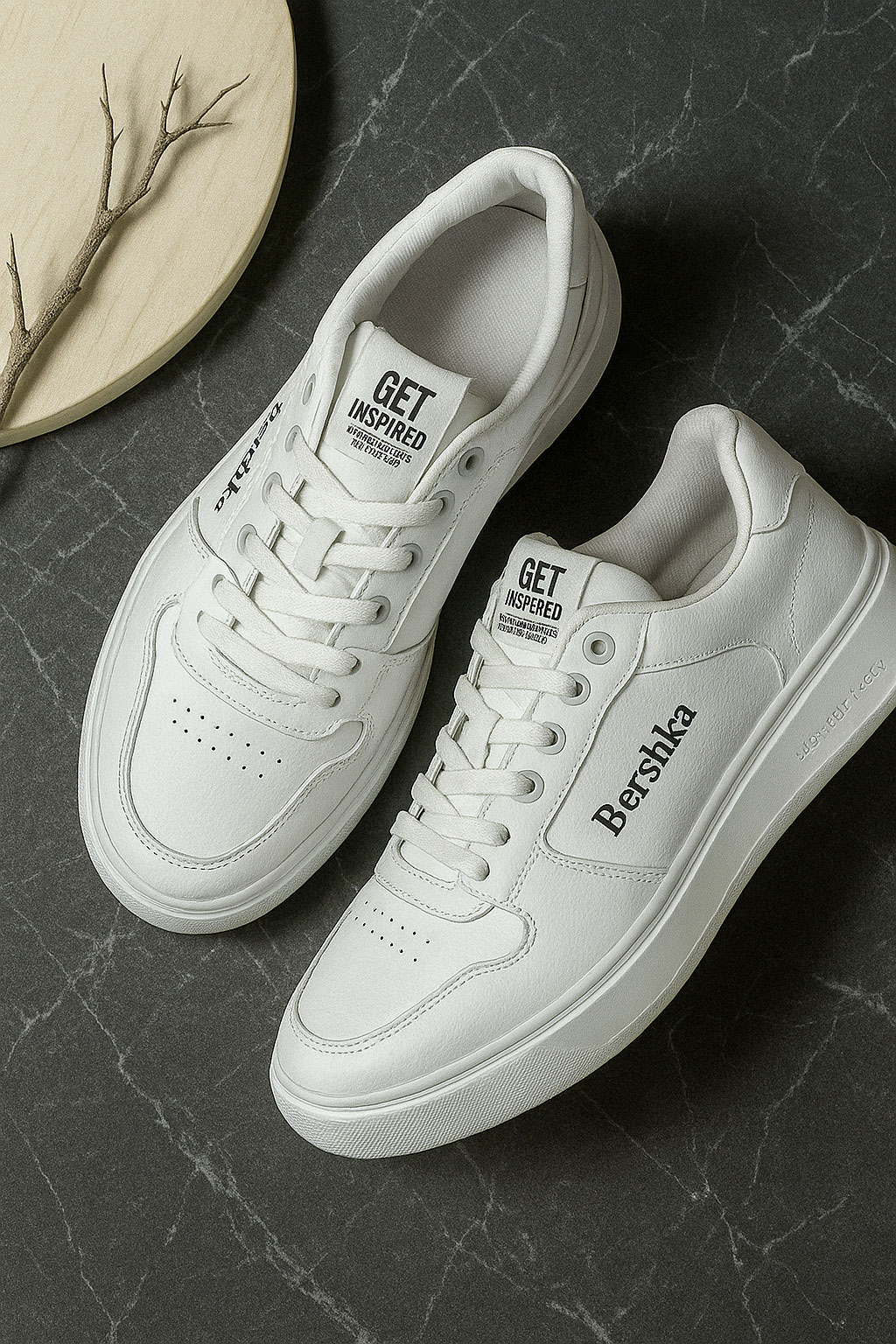 220208 (2) کتونی 220208 BERSHKA سفید - Image 1